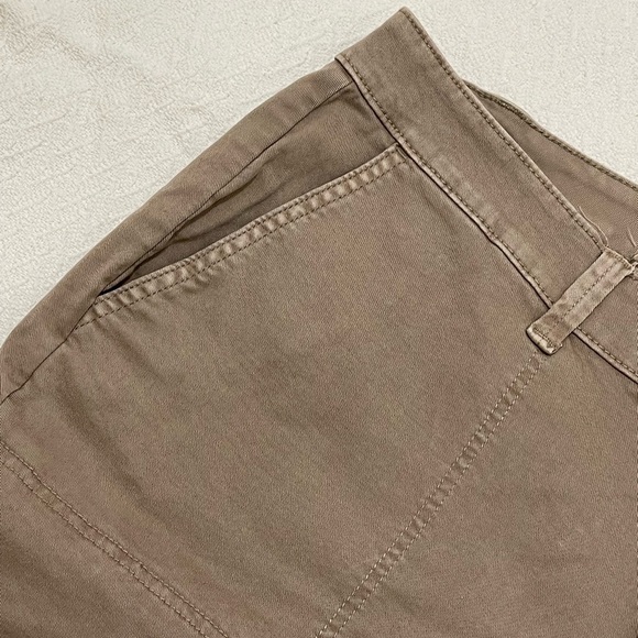 Torrid khaki button front short size 22 - Picture 13 of 13